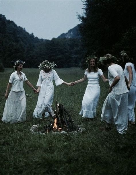 The Power of Connection: How Coven Size Impacts the Witchcraft Experience.